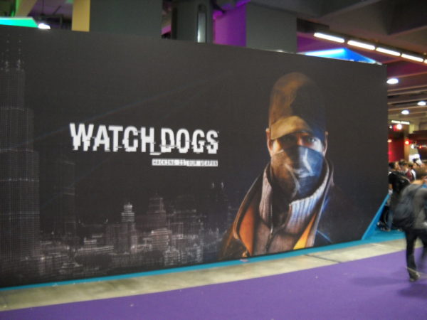 watch-dogs-stand-002
