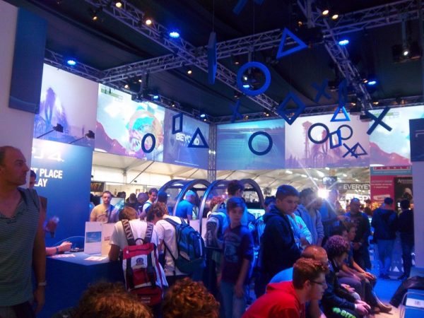 L'imponente stand Sony